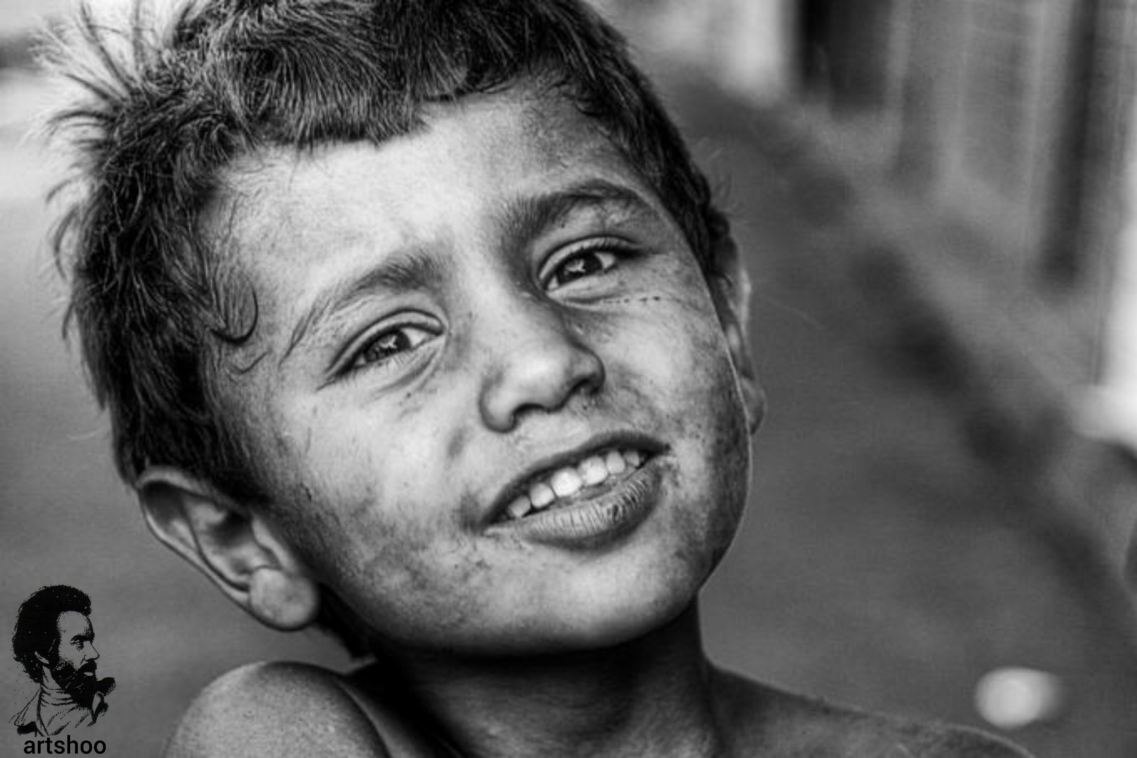 مدل کودک سیاه قلم